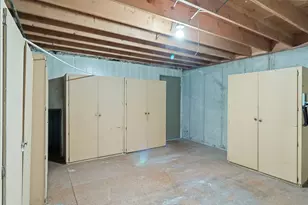 6587 S 1570 E, Murray, UT 84121 - Photo 32