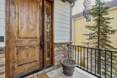 1054 E 200 S, Salt Lake City, UT 84102 - Photo 2