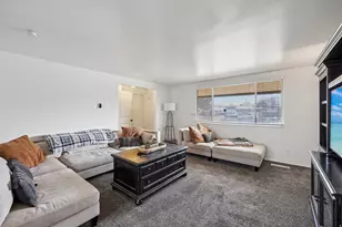 1896 Cliff Pl, Layton, UT 84041 - Photo 4