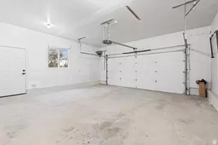 6607 S 2300 E, Cottonwood Heights, UT 84121 - Photo 26