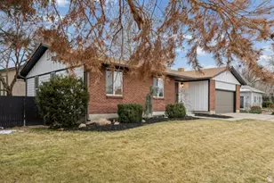 6607 S 2300 E, Cottonwood Heights, UT 84121 - Photo 2