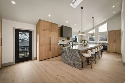 2551 E Sherwood Dr S, Salt Lake City, UT 84108 - Photo 6