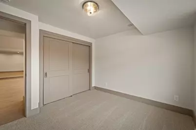 2551 E Sherwood Dr S, Salt Lake City, UT 84108 - Photo 38