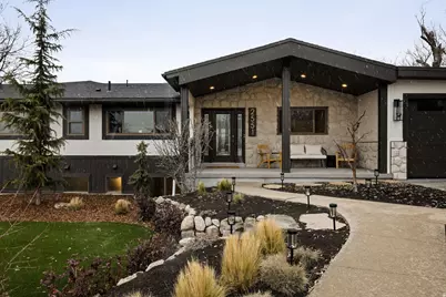 2551 E Sherwood Dr S, Salt Lake City, UT 84108 - Photo 2