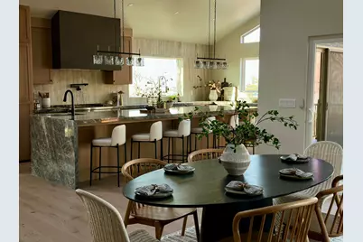 2551 E Sherwood Dr S, Salt Lake City, UT 84108 - Photo 1