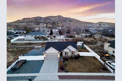 310 S Heritage Dr, Vernal, UT 84078 - Photo 2