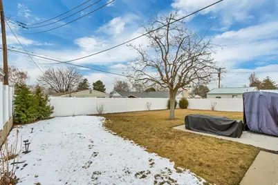 6852 S Meadow Dr, Cottonwood Heights, UT 84121 - Photo 20