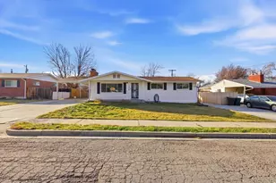 328 E Isgreen Circle, Tooele, UT 84074 - Photo 2