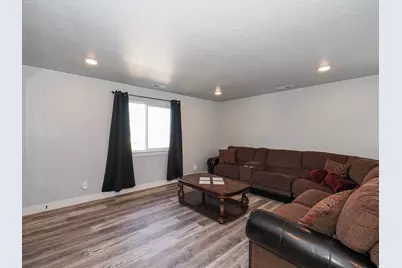 582 W Durfee St, Grantsville, UT 84029 - Photo 12