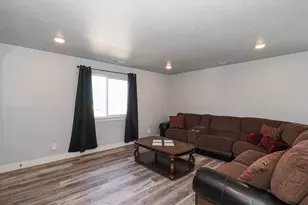 582 W Durfee St, Grantsville, UT 84029 - Photo 12