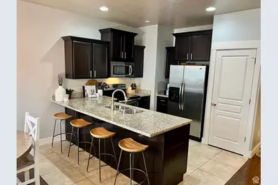 146 E Carbonell Way N, Saratoga Springs, UT 84045 - Photo 2