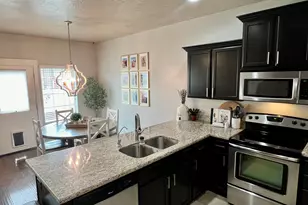 146 E Carbonell Way N, Saratoga Springs, UT 84045 - Photo 2