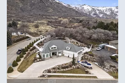 4496 Cottonwood Dr, Pleasant View, UT 84414 - Photo 2