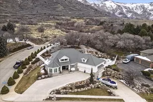 4496 Cottonwood Dr, Pleasant View, UT 84414 - Photo 2