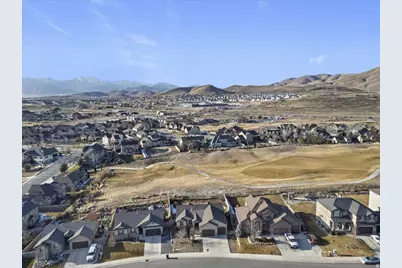 9021 N Clubhouse Ln W, Eagle Mountain, UT 84005 - Photo 32