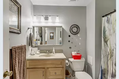 88 W 50 S #B5, Centerville, UT 84014 - Photo 8