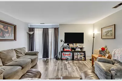 88 W 50 S #B5, Centerville, UT 84014 - Photo 2