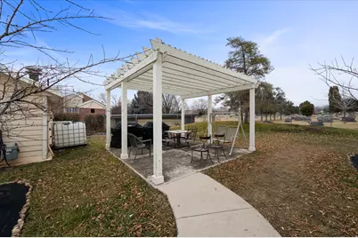 2095 S Main St #13, Bountiful, UT 84010 - Photo 22