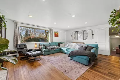 5088 S Gurene Dr, Holladay, UT 84117 - Photo 14