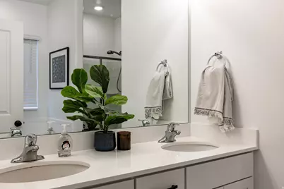 8725 W Beckville Dr, Magna, UT 84044 - Photo 18