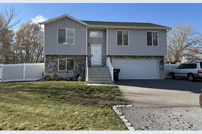 34 E 525 N, Layton, UT 84041 - Photo 1