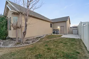 4736 W Kootenai Ct S, Riverton, UT 84096 - Photo 34