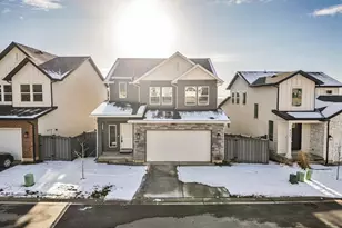 915 N Evelyn St, Farmington, UT 84025 - Photo 2