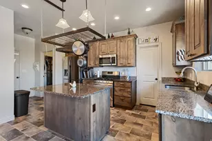 203 N 1900 W, Mapleton, UT 84664 - Photo 14