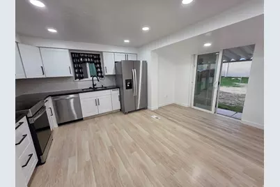 1606 W 1960 N, Layton, UT 84041 - Photo 4