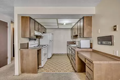 1560 E 800 S #C, Clearfield, UT 84015 - Photo 2