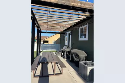 985 W 350 N, Roosevelt, UT 84066 - Photo 12