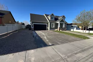 985 W 350 N, Roosevelt, UT 84066 - Photo 4