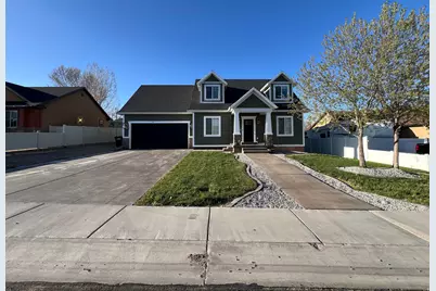 985 W 350 N, Roosevelt, UT 84066 - Photo 1