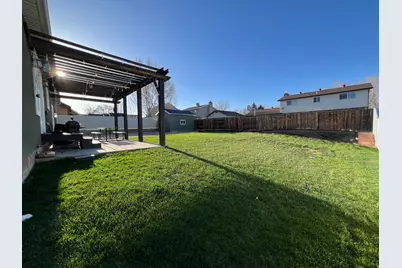 985 W 350 N, Roosevelt, UT 84066 - Photo 8