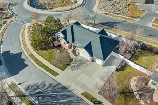 645 E Rocky Mouth Ln, Draper, UT 84020 - Photo 4