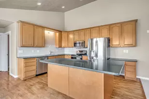 645 E Rocky Mouth Ln, Draper, UT 84020 - Photo 20