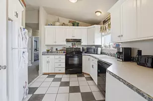 831 S 560 W, Tremonton, UT 84337 - Photo 8