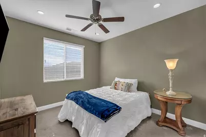 811 N Crown King Ave, Washington, UT 84780 - Photo 22