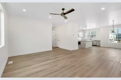 5271 N Evergreen Way #209, Eagle Mountain, UT 84005 - Photo 6