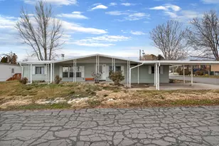 2600 N Hill Field Rd, Layton, UT 84041 - Photo 20