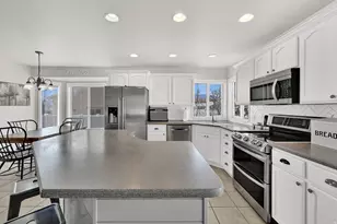 1392 W 2175 S, Syracuse, UT 84075 - Photo 12