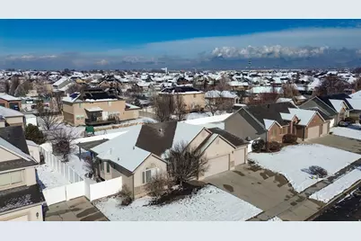 1392 W 2175 S, Syracuse, UT 84075 - Photo 34