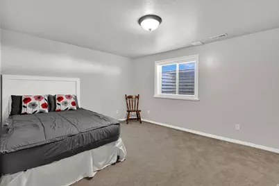 1392 W 2175 S, Syracuse, UT 84075 - Photo 26