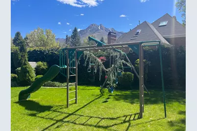 2051 E Normandywoods Ct, Holladay, UT 84117 - Photo 30