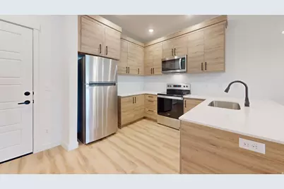 1126 W 250 S, American Fork, UT 84003 - Photo 4