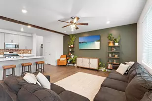 933 W Lucky Clover Dr N, Saratoga Springs, UT 84045 - Photo 4