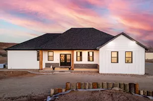 2624 N 1500 E, Roosevelt, UT 84066 - Photo 1