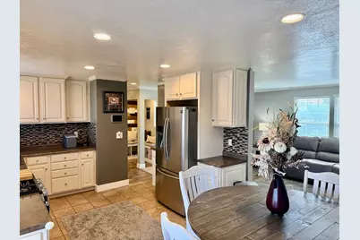 1886 W Ben Air Dr, Taylorsville, UT 84129 - Photo 8