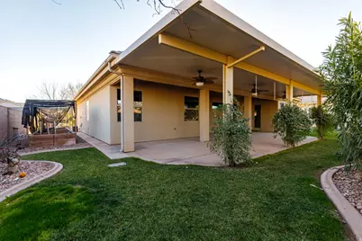 345 E 1575 S, Washington, UT 84780 - Photo 32
