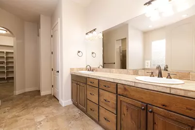 345 E 1575 S, Washington, UT 84780 - Photo 24